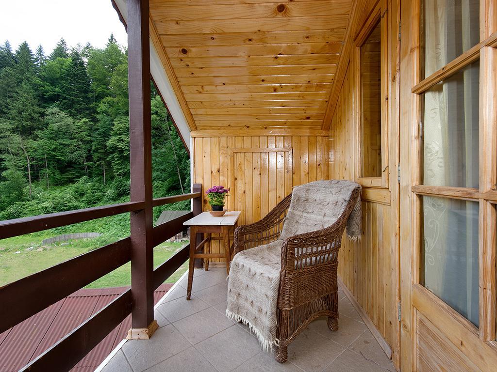 Pensiunea Bobu Hotel Izvoru Muntelui Exterior photo